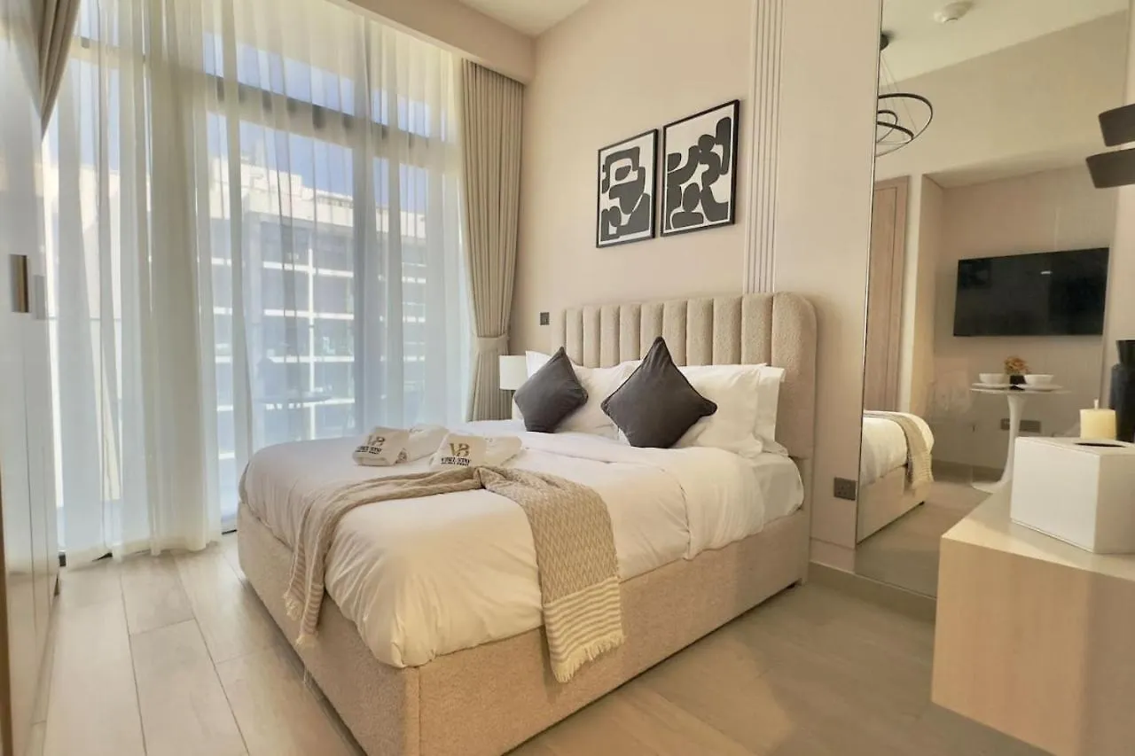 Studio Apartment At Azizi 32 In Central Meydan By Vibel location